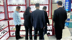 歐拓源頭廠家生產拖鏈 尼龍拖鏈 靜音拖鏈